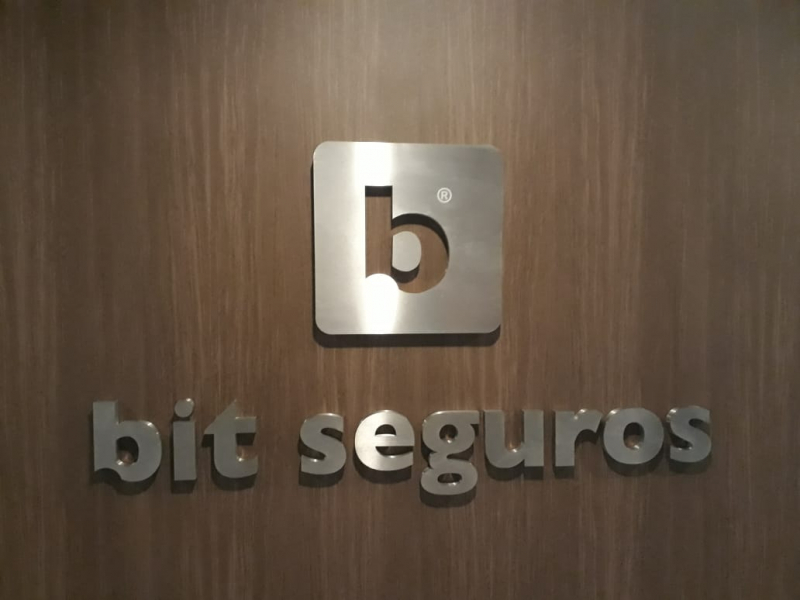 Logo em 3d para Fachadas Brás - Logotipo Retroiluminado Pinheiros