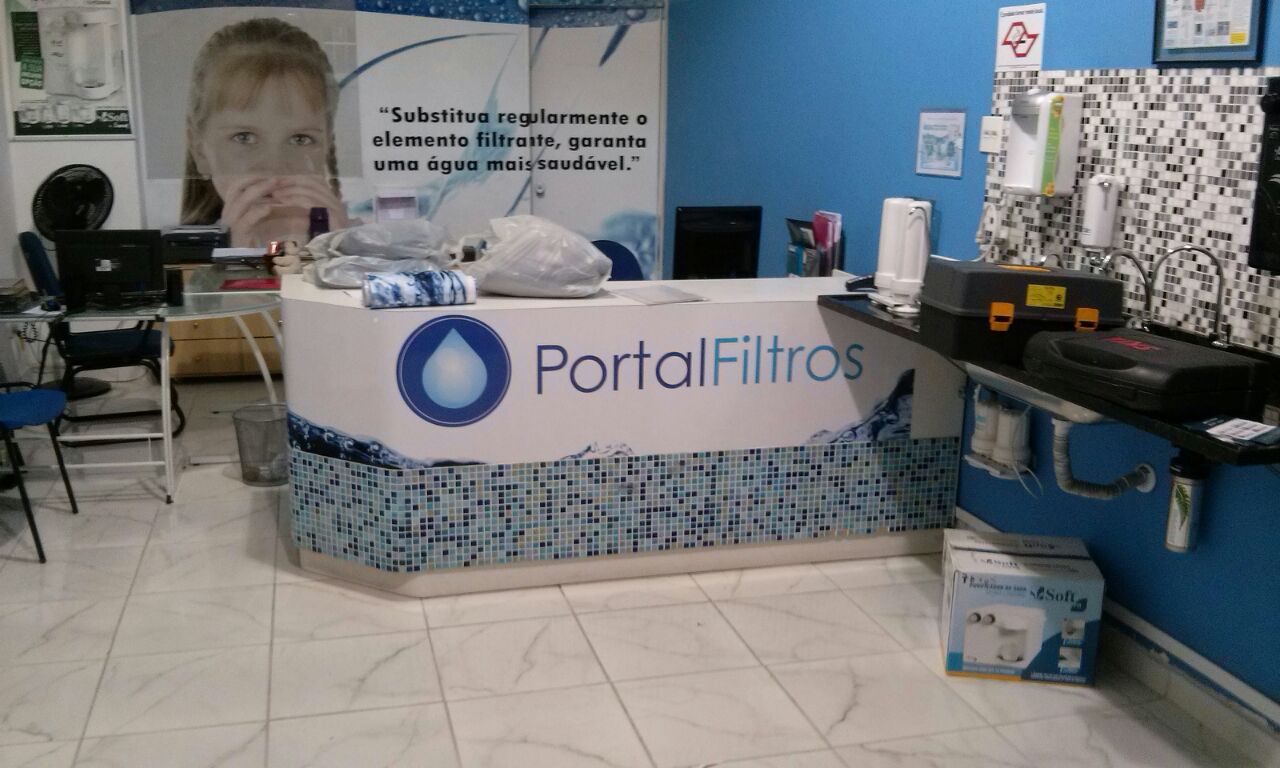 Adesivos em balcão e divisorias