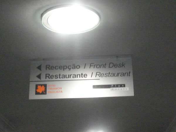 Placa de aluminio adesivada 